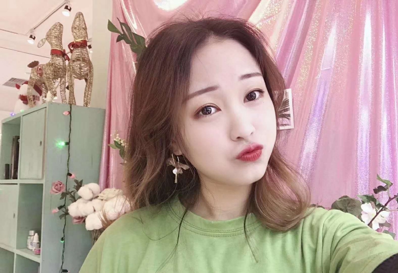 罗兰的第二张照片--台北交友中心