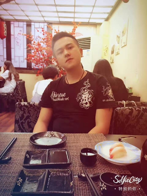 夏天的第四张照片--台北交友中心