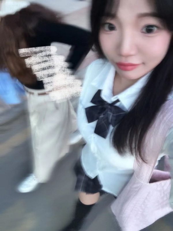 台灣小姐伊洛的第一张照片--台北交友中心